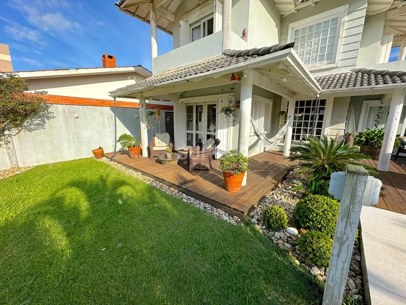 Excelente sobrado com 03 terrenos na praia de Noiva do Mar: 2ª foto da galeria de imagens do imóvel