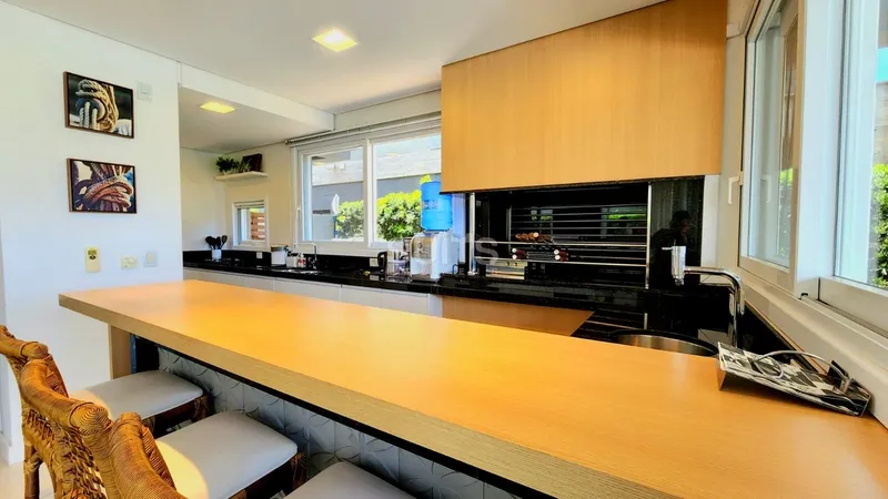 Excelente sobrado à venda no condomínio Enseada: 8ª foto da galeria de imagens do imóvel