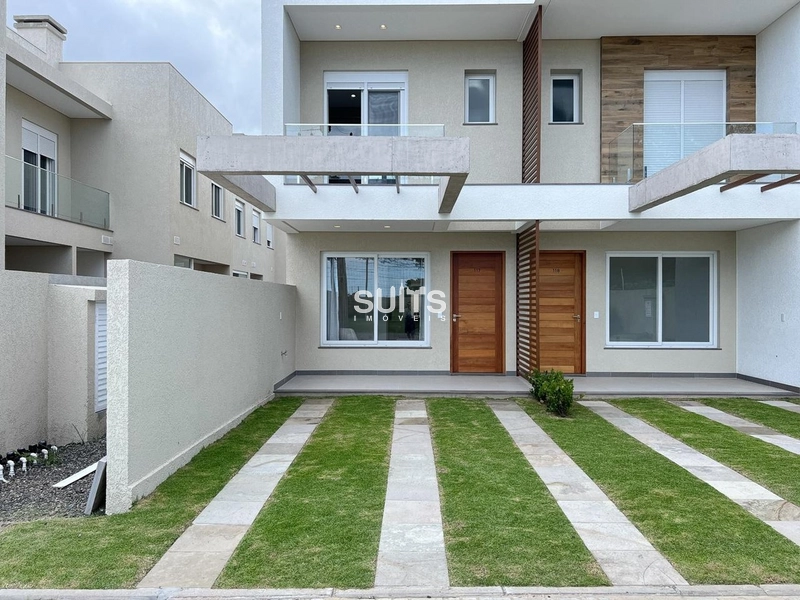 Excelente sobrado à venda no condomínio Murano em Capão da Canoa: 1ª foto da galeria de imagens do imóvel