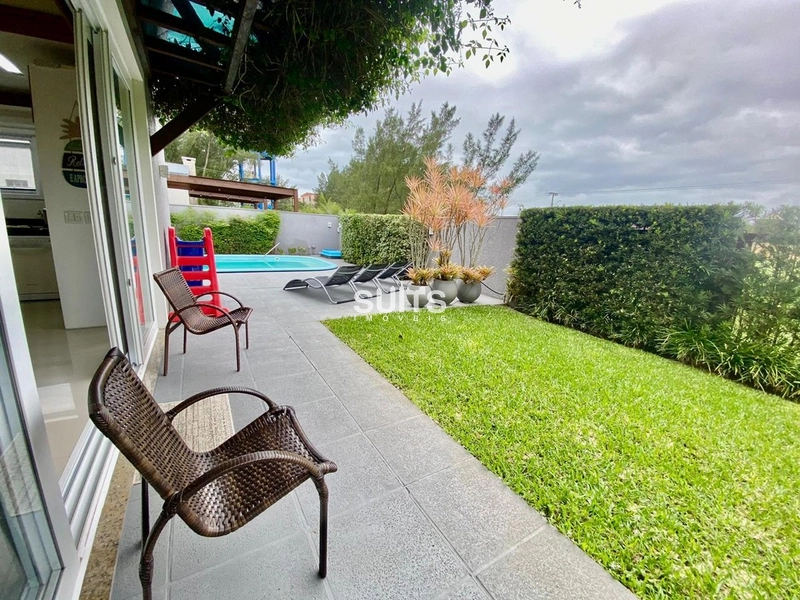 Belíssima casa em excelente localização na praia de Atlântida: 38ª foto da galeria de imagens do imóvel