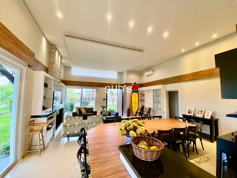 Belíssima casa em excelente localização na praia de Atlântida: 8ª foto da galeria de imagens do imóvel