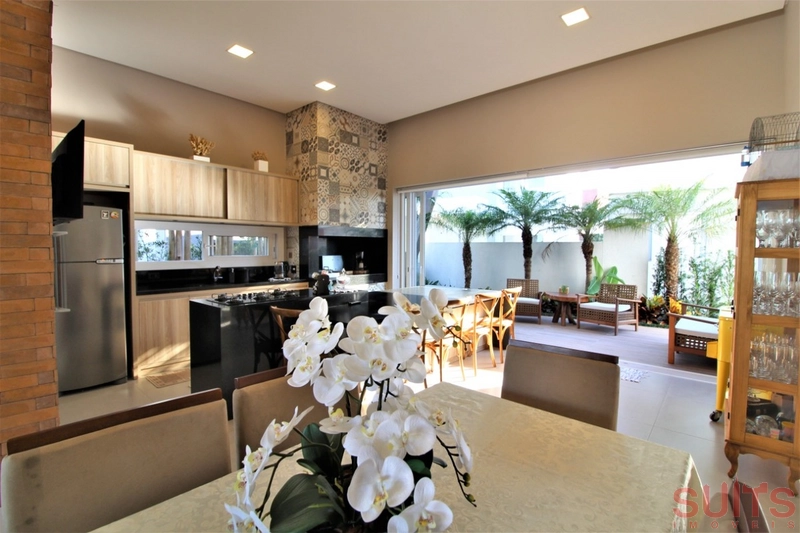 Belíssima casa térrea à venda no condomínio Sea Coast: 5ª foto da galeria de imagens do imóvel