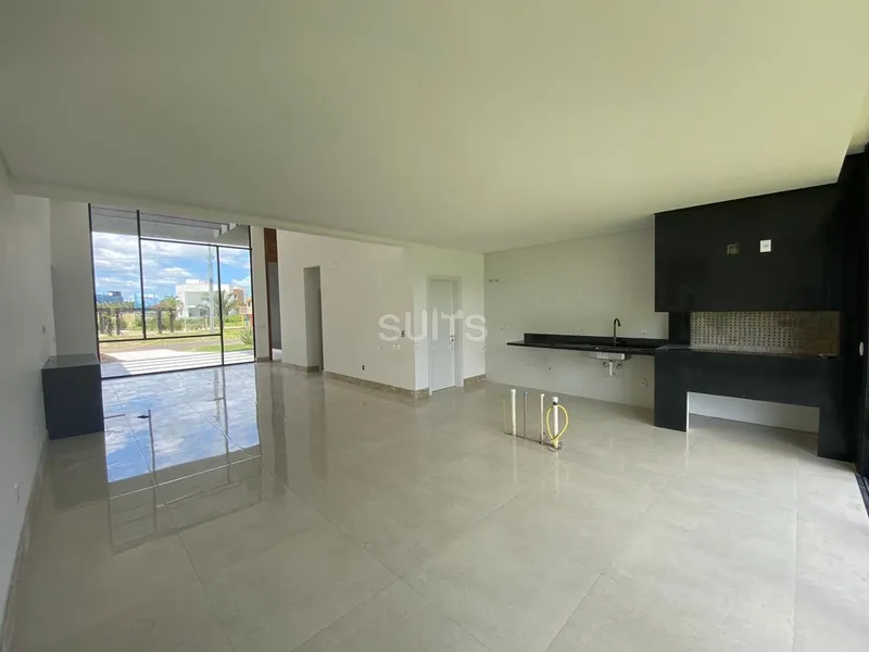 Excelente casa beira lago no condomínio Riviera: 5ª foto da galeria de imagens do imóvel