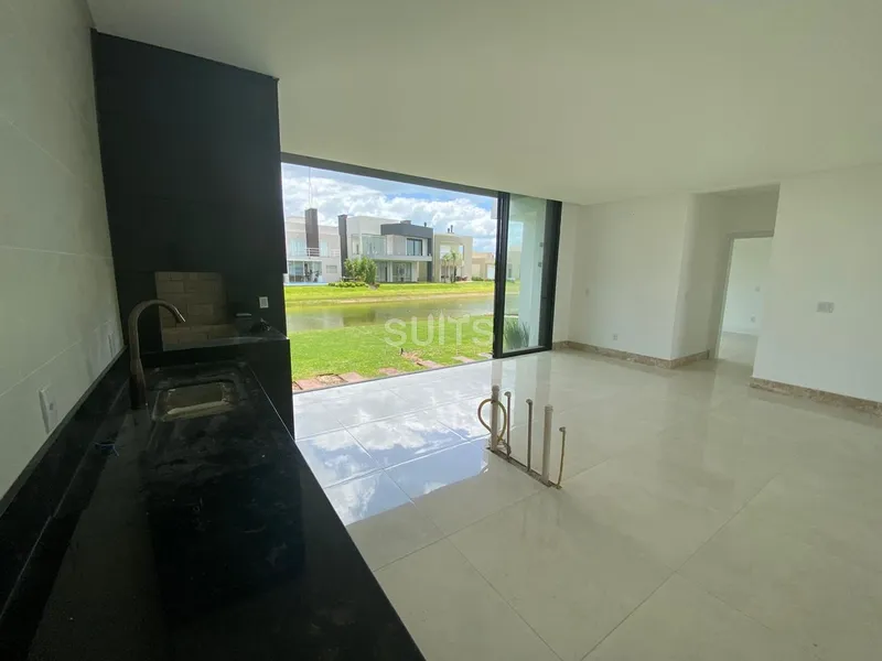 Excelente casa beira lago no condomínio Riviera: 6ª foto da galeria de imagens do imóvel