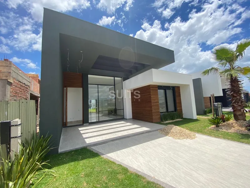 Excelente casa beira lago no condomínio Riviera: 2ª foto da galeria de imagens do imóvel