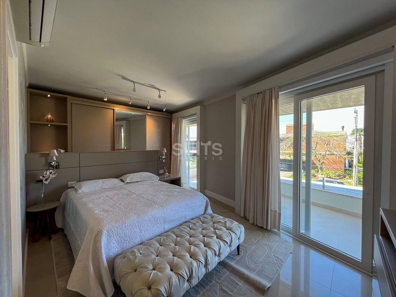 Lindo sobrado beira lago à venda no condomínio Enseada: 31ª foto da galeria de imagens do imóvel