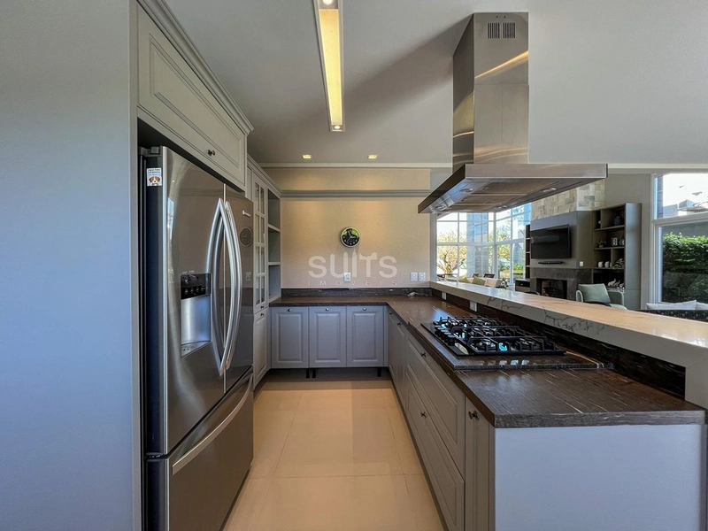 Lindo sobrado beira lago à venda no condomínio Enseada: 14ª foto da galeria de imagens do imóvel