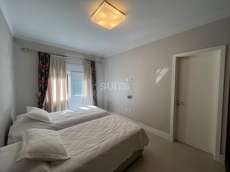 Lindo sobrado beira lago à venda no condomínio Enseada: 28ª foto da galeria de imagens do imóvel