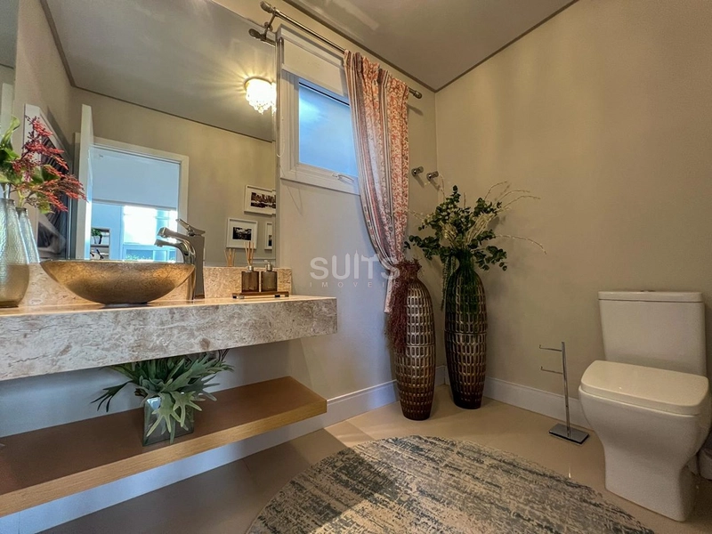 Lindo sobrado beira lago à venda no condomínio Enseada: 10ª foto da galeria de imagens do imóvel