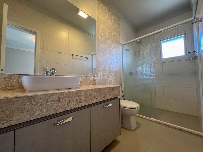 Lindo sobrado beira lago à venda no condomínio Enseada: 25ª foto da galeria de imagens do imóvel