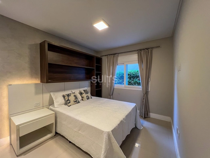 Lindo sobrado beira lago à venda no condomínio Enseada: 35ª foto da galeria de imagens do imóvel