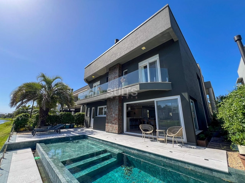 Lindo sobrado beira lago à venda no condomínio Enseada: 18ª foto da galeria de imagens do imóvel