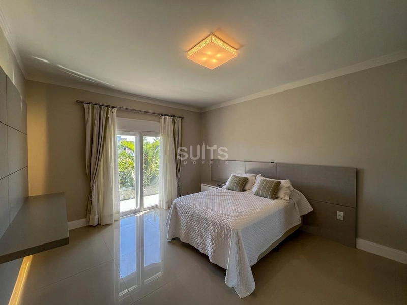 Lindo sobrado beira lago à venda no condomínio Enseada: 24ª foto da galeria de imagens do imóvel