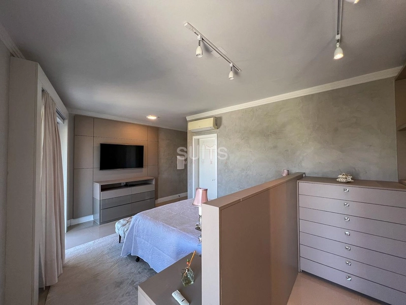 Lindo sobrado beira lago à venda no condomínio Enseada: 30ª foto da galeria de imagens do imóvel