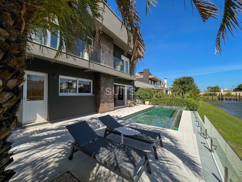 Lindo sobrado beira lago à venda no condomínio Enseada: 41ª foto da galeria de imagens do imóvel