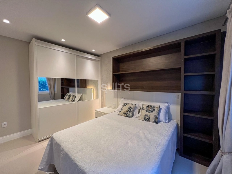 Lindo sobrado beira lago à venda no condomínio Enseada: 34ª foto da galeria de imagens do imóvel