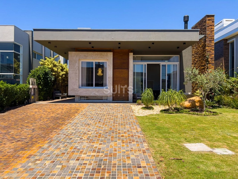 Linda casa térrea no condomínio Villaggio Atlântida: 1ª foto da galeria de imagens do imóvel