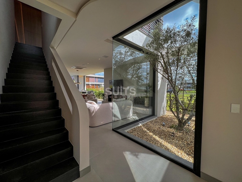 Incrível sobrado nas margens do lago no condomínio Amare: 4ª foto da galeria de imagens do imóvel