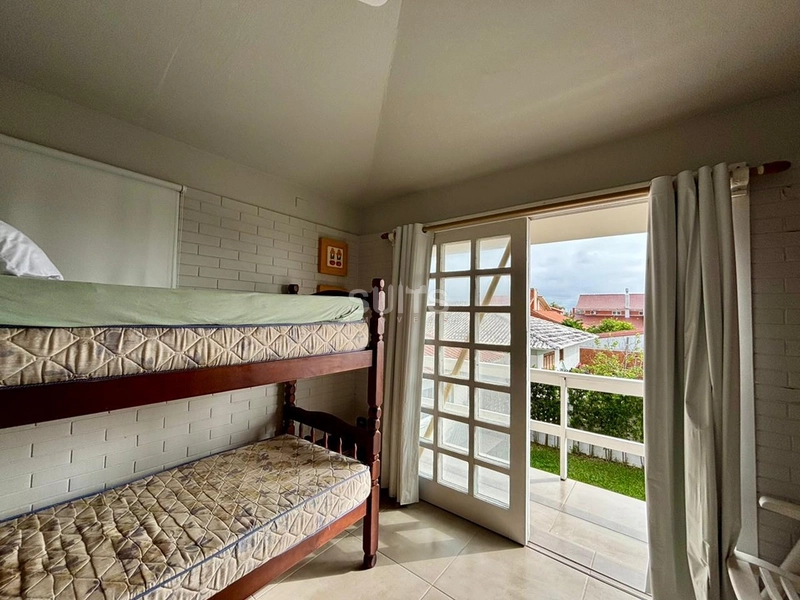 Excelente casa à venda no Centro de Xangri-Lá : 34ª foto da galeria de imagens do imóvel