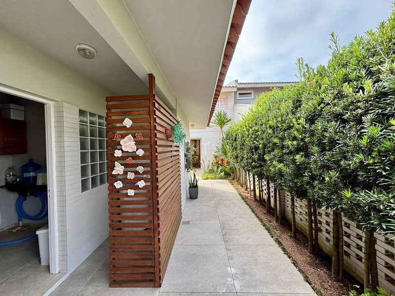 Excelente casa à venda no Centro de Xangri-Lá : 27ª foto da galeria de imagens do imóvel