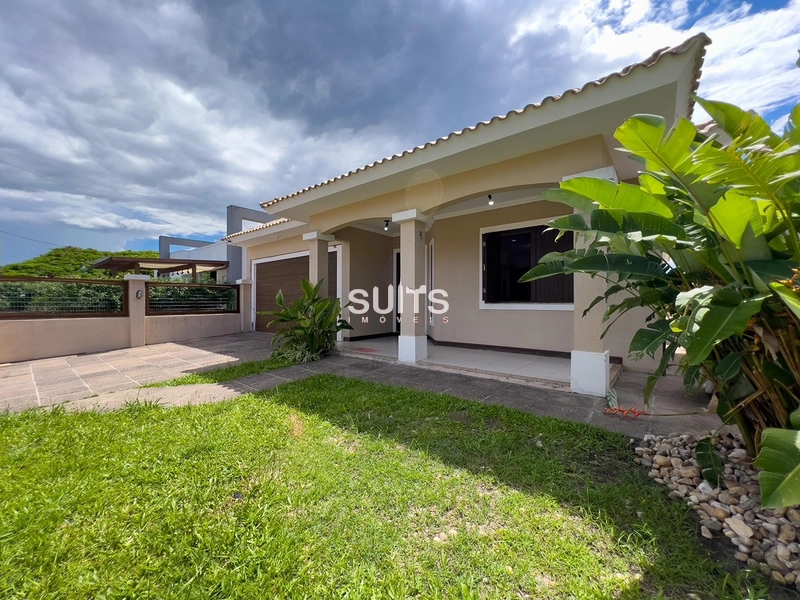 Excelente Casa Térrea no Centro de Xangri-Lá: 2ª foto da galeria de imagens do imóvel