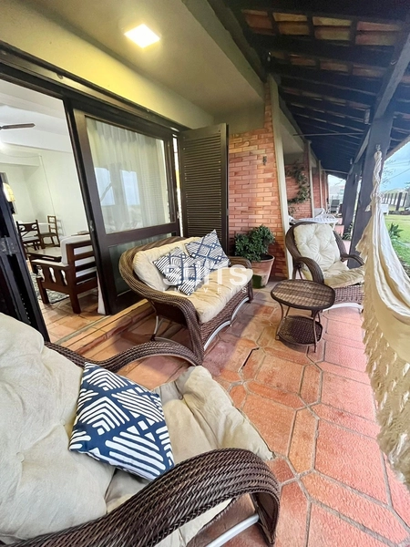 Excelente sobrado beira mar no centro de Xangri-Lá: 8ª foto da galeria de imagens do imóvel