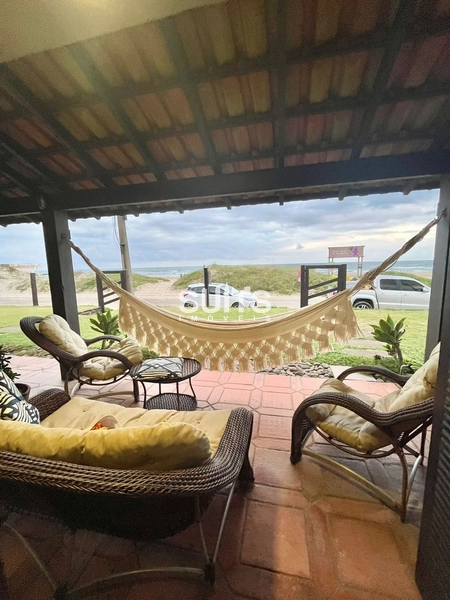 Excelente sobrado beira mar no centro de Xangri-Lá: 6ª foto da galeria de imagens do imóvel