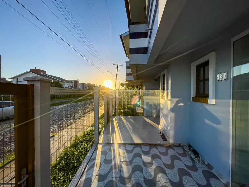 Excelente duplex próximo do mar no Centro de Xangri-Lá: 2ª foto da galeria de imagens do imóvel