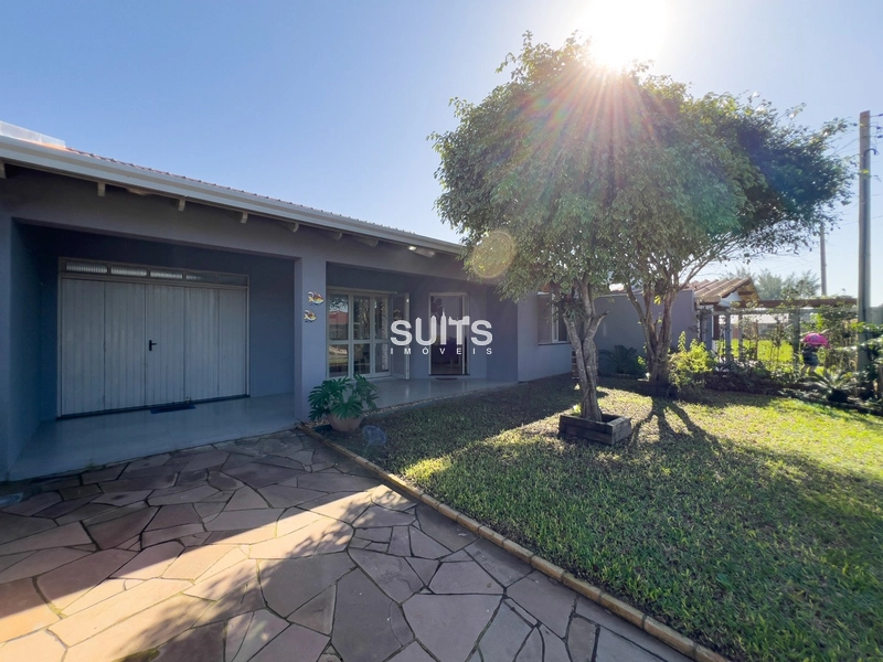 Casa com amplo pátio na praia do Arpoador: 3ª foto da galeria de imagens do imóvel