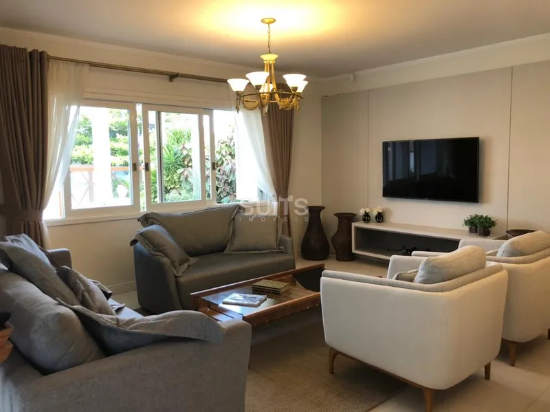 Belíssima casa com 02 terrenos no Centro de Xangri-Lá: 4ª foto da galeria de imagens do imóvel