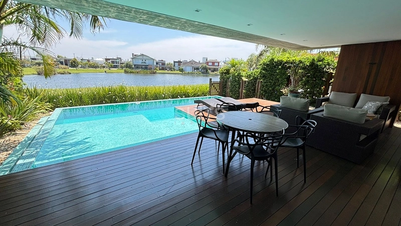 Excelente casa à venda com vista beira lago no Sea Coast: 2ª foto da galeria de imagens do imóvel