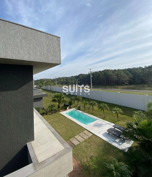 Excelente sobrado à venda no condomínio Costa serena: 3ª foto da galeria de imagens do imóvel