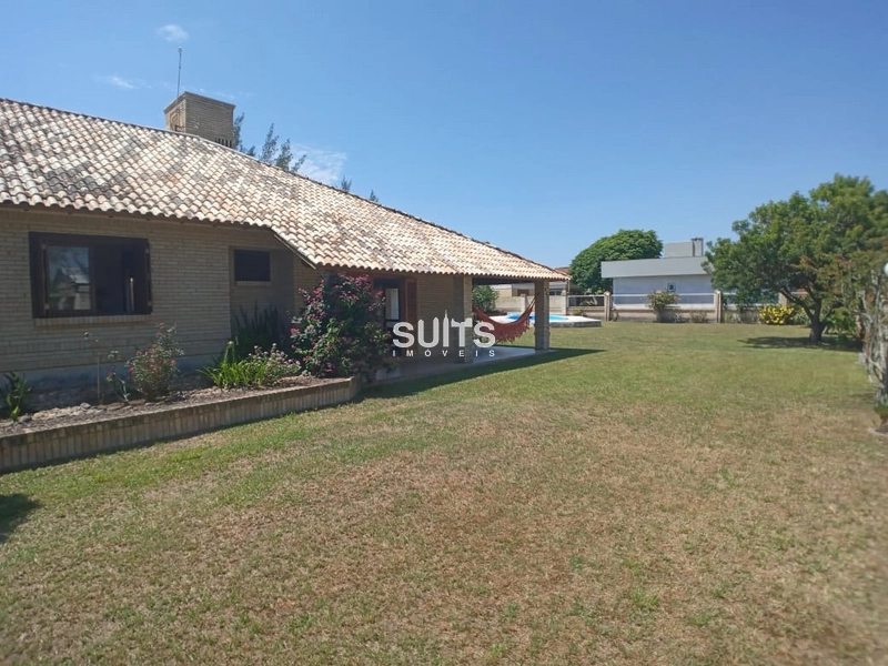 Casa com 3 Terrenos no Arpoador: 2ª foto da galeria de imagens do imóvel