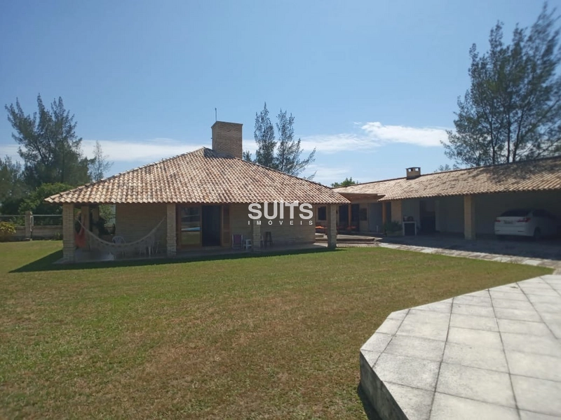 Casa com 3 Terrenos no Arpoador: 3ª foto da galeria de imagens do imóvel