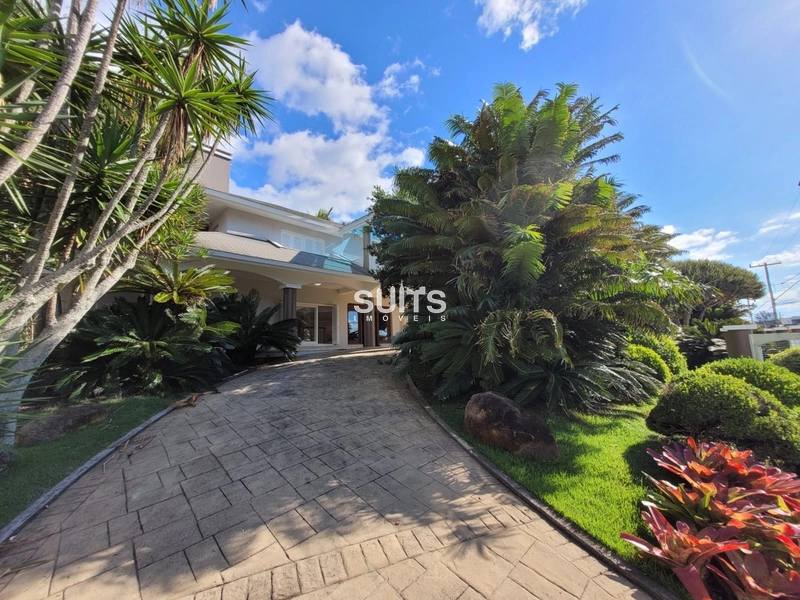 Sobrado em uma das melhoras localização na praia de Atlântida: 1ª foto da galeria de imagens do imóvel