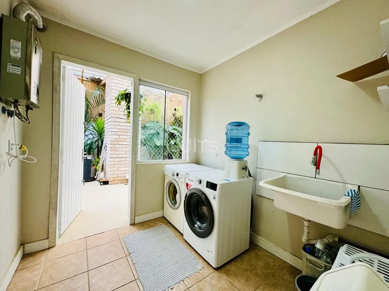 Sobrado com 2 terrenos à venda em Noiva do Mar!: 3ª foto da galeria de imagens do imóvel