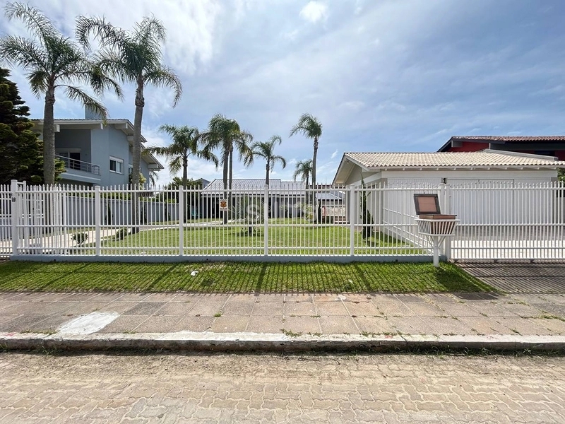 Excelente casa à venda em Atlântida : 6ª foto da galeria de imagens do imóvel