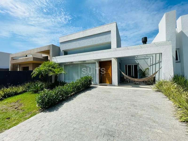 Linda casa à venda no condomínio Blue: 1ª foto da galeria de imagens do imóvel