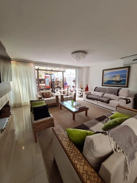 Excelente sobrado no condomínio Solanas em Atlântida: 8ª foto da galeria de imagens do imóvel