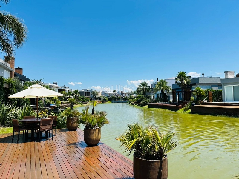 Excelente sobrado beira lago à venda no Malibu : 44ª foto da galeria de imagens do imóvel