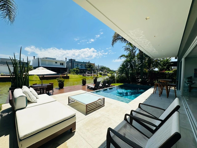 Excelente sobrado beira lago à venda no Malibu : 60ª foto da galeria de imagens do imóvel