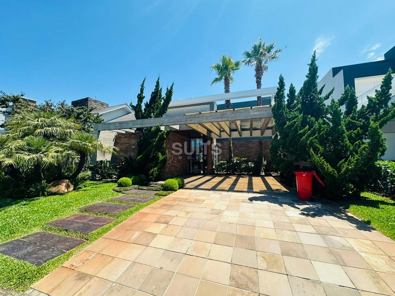 Excelente sobrado beira lago à venda no Malibu : 2ª foto da galeria de imagens do imóvel