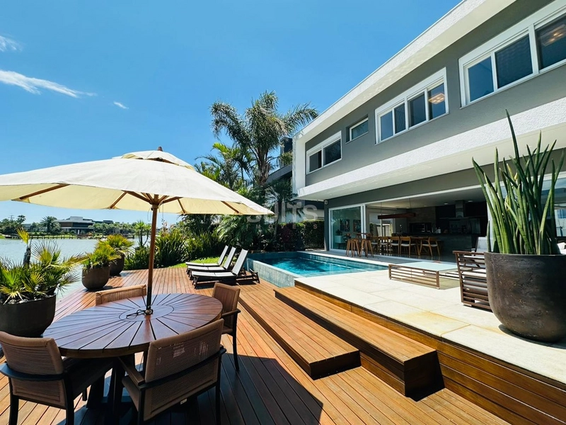 Excelente sobrado beira lago à venda no Malibu : 62ª foto da galeria de imagens do imóvel