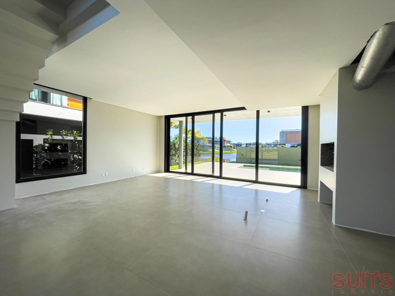 Mansão com projeto arrojado no Condomínio Sense em Xangri-Lá: 4ª foto da galeria de imagens do imóvel