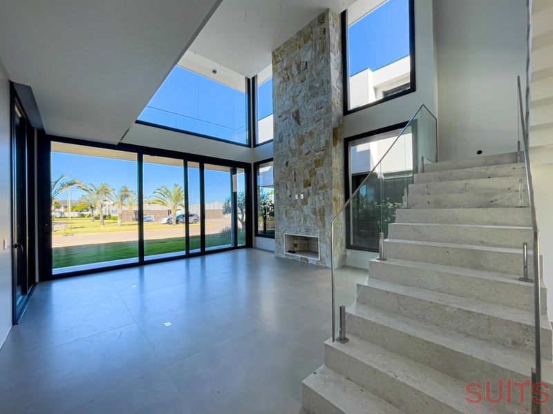 Mansão com projeto arrojado no Condomínio Sense em Xangri-Lá: 3ª foto da galeria de imagens do imóvel