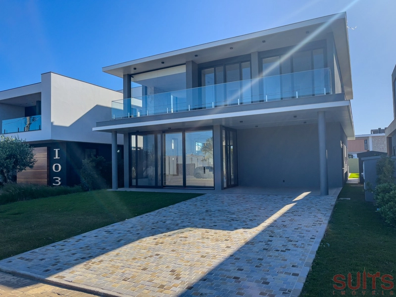 Mansão com projeto arrojado no Condomínio Sense em Xangri-Lá: 28ª foto da galeria de imagens do imóvel