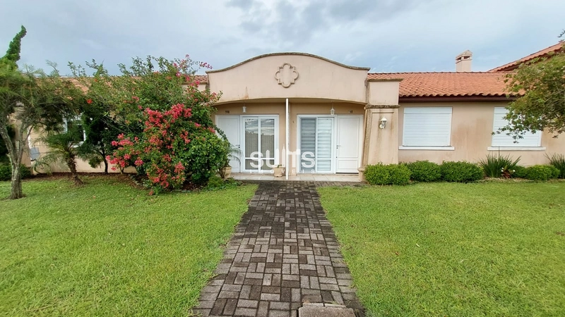 Casa próximo ao club no Condomínio Casa Hermosa: 1ª foto da galeria de imagens do imóvel