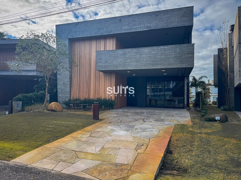 Excelente casa beira lago no condomínio Enseada: 3ª foto da galeria de imagens do imóvel