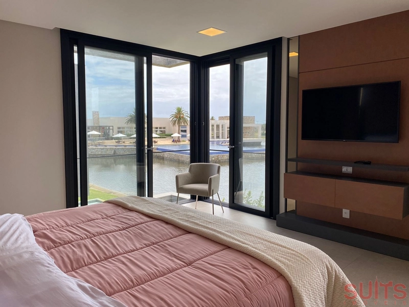 Magnífico sobrado beira lago no condomínio Enseada: 31ª foto da galeria de imagens do imóvel