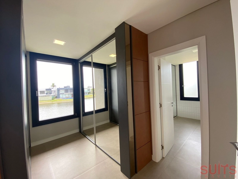 Magnífico sobrado beira lago no condomínio Enseada: 35ª foto da galeria de imagens do imóvel